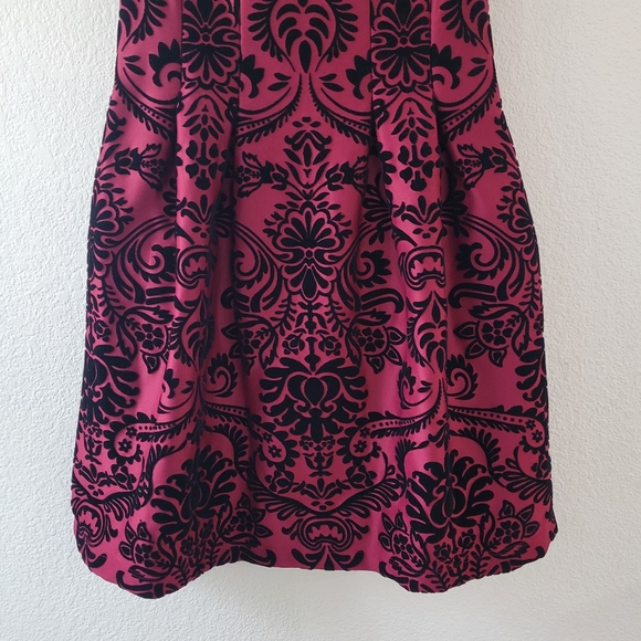 danny and nicole Gorgeous Burgundy and Black Fit and Flare Dress With Pockets 4 - Picture 3 of 8